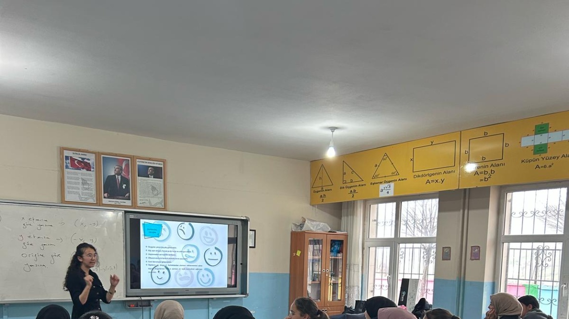 SORUMLULUK BÖLGEMİZDE BULUNAN TATVAN YONCABAŞI İLKOKULU' NDA TALEP EDİLEN ÇALIŞMALARI GERÇEKLEŞTİRDİK.